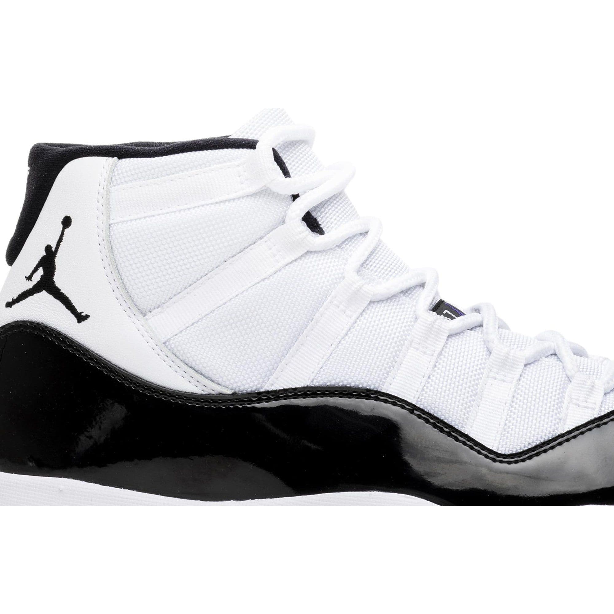 Jordan 11 Retro Concord - Preowned